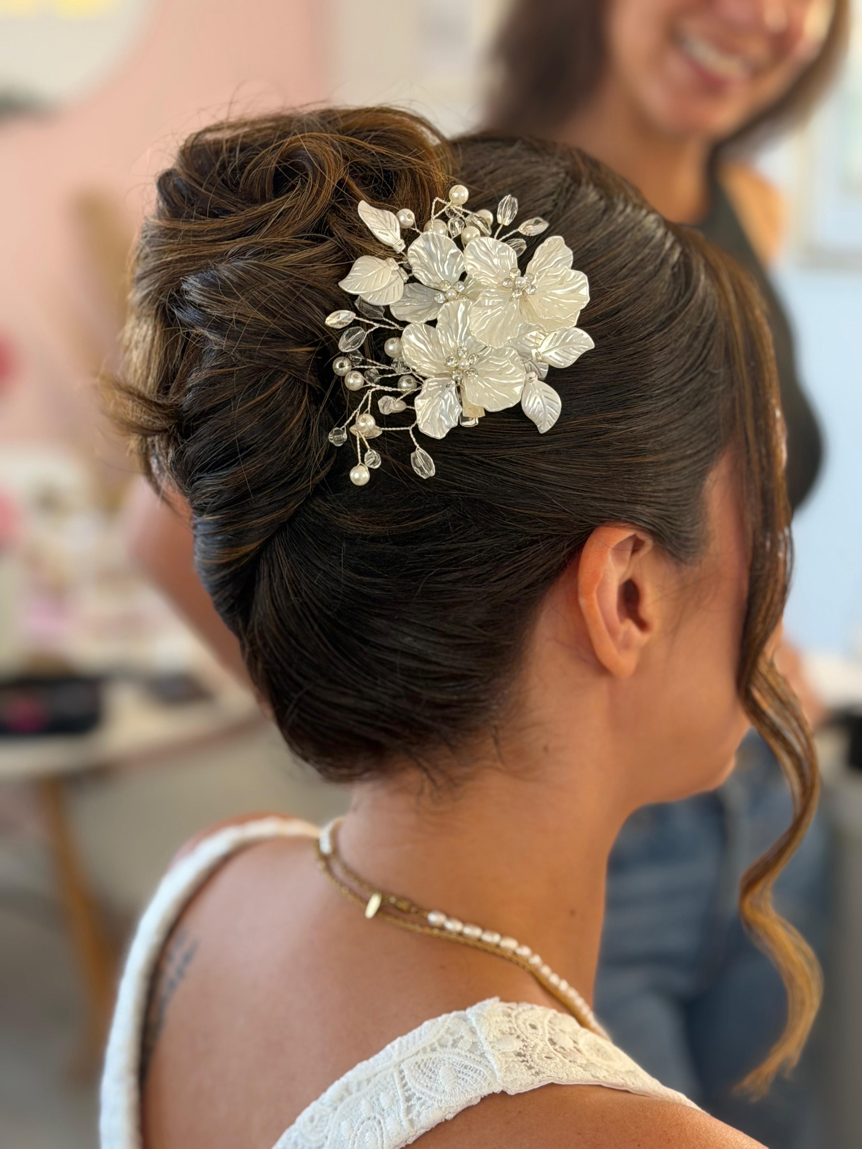 Perfil e detalhe de acabamento