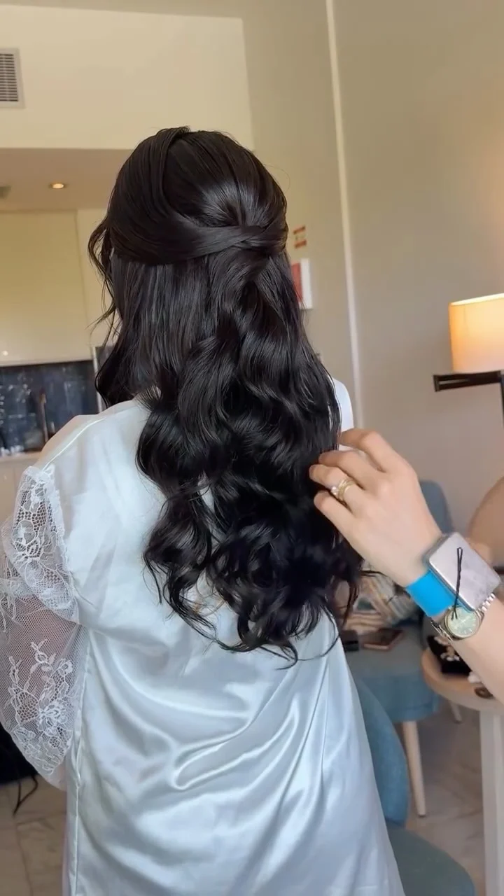 Noiva Sandy: beleza elegante e naturalmente luminosa
